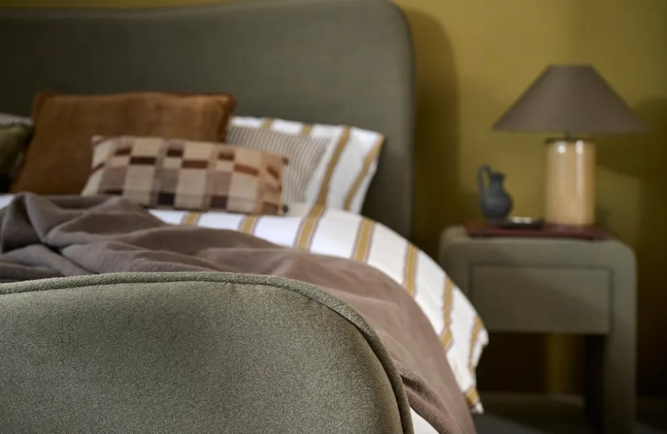 Bedframe Home Contour - by vtwonen