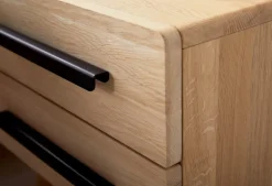 Nachtkast Balance Curve met zwart-metalen handvat